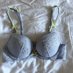 Victoria’s Secret push up bra